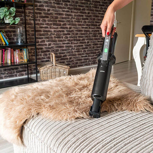 Load image into Gallery viewer, Iris Ohyama Rechargeable Handheld Vacuum Cleaner - KIC-SLDC4
